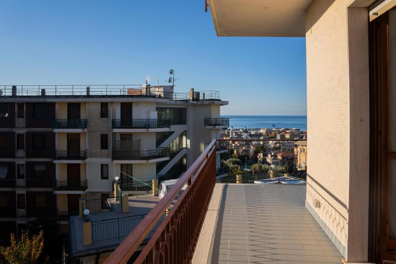 Casa Panorama: Seaview Retreat near Chiavari Center with Free Parking Apartment Exterior photo
