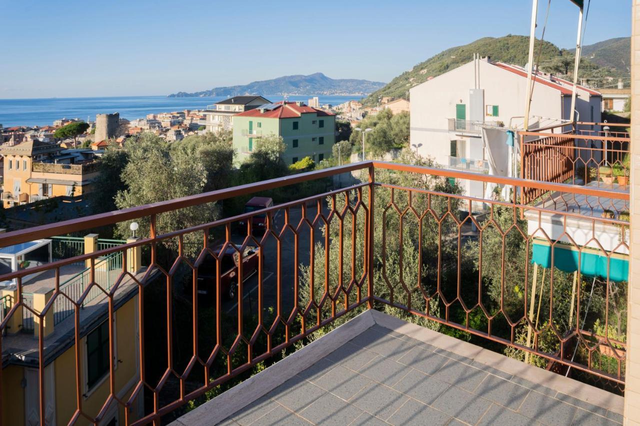 Casa Panorama: Seaview Retreat near Chiavari Center with Free Parking Apartment Exterior photo